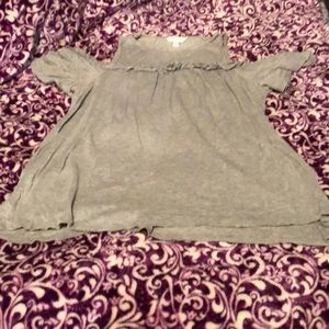 New !! Never been worn !! Lc cold shoulder top !